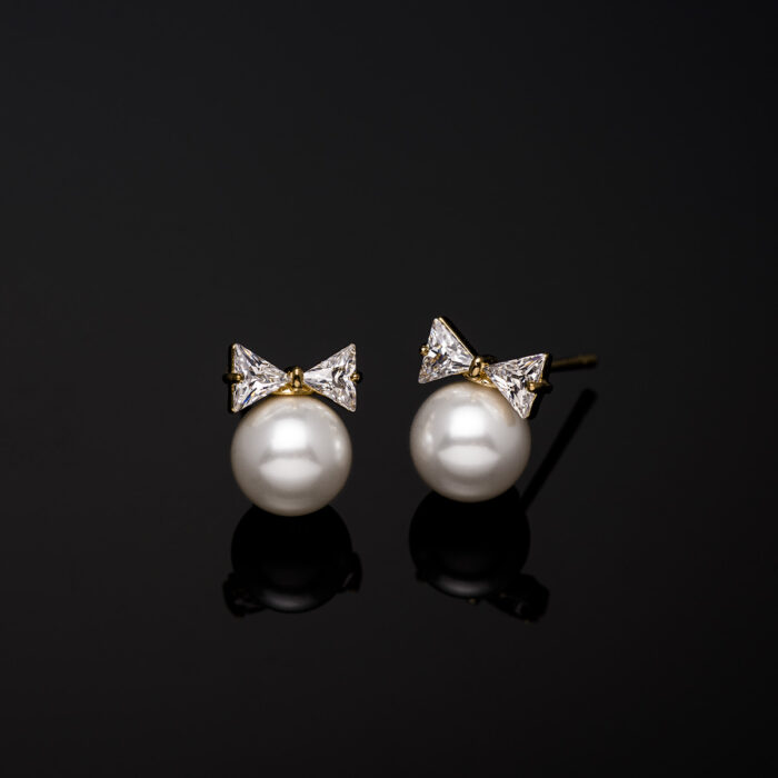 auskarai kaspinėliai su perlais