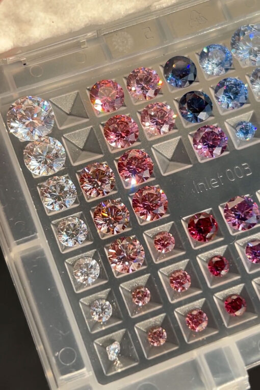 Swarovski® zirconia cirkonių spalvos auskarams ir invisible vėriniams